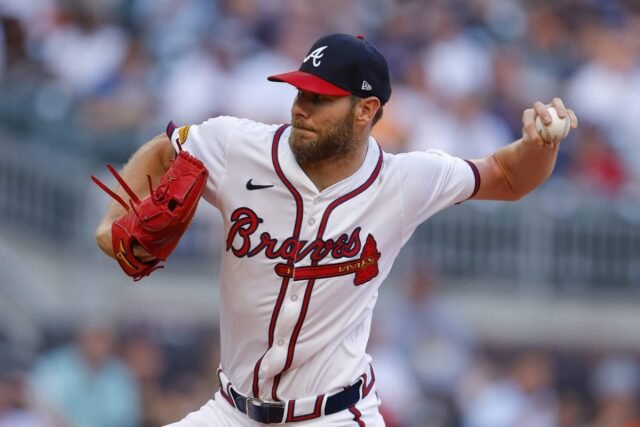 Chris Sale de los Bravos corona su rotundo regreso al ganar su primer premio Cy Young
