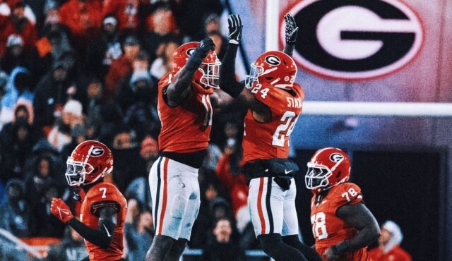 El No. 6 Georgia se recupera para vencer a Georgia Tech 44-42 en el octavo tiempo extra, lo que refuerza las esperanzas de playoffs
