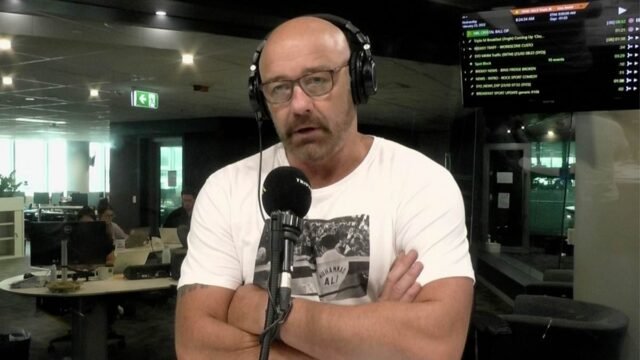 Footy Great 'sorprendido' y 'devastado' después de que la radio Triple M lo despidiera repentinamente después de 17 años de servicio
