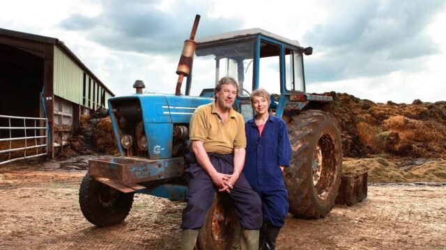 Los agricultores critican a la BBC por The Archers después de que la 'historia cotidiana de la gente del campo' cubra la fila del impuesto a la herencia en solo 30 segundos
