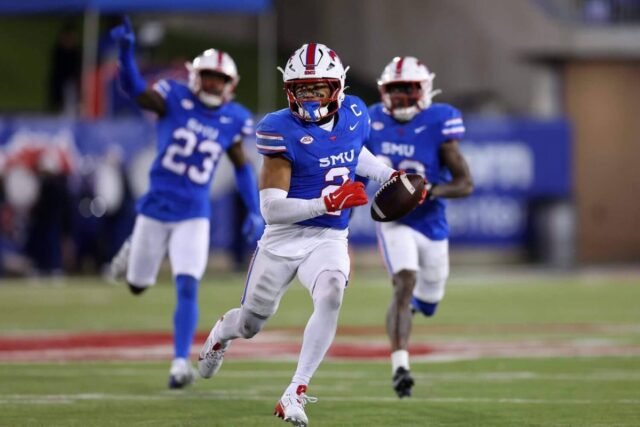 Comisionado de ACC: SMU debería llegar al campo de playoffs de fútbol universitario incluso con la pérdida del juego por el título
