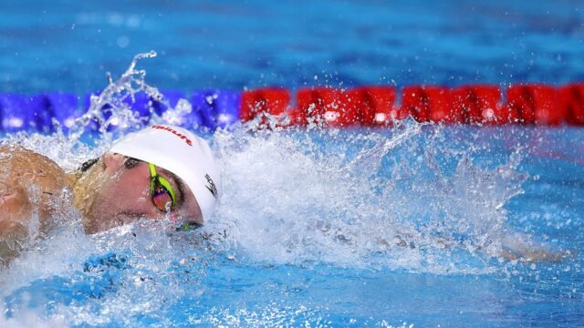 El estadounidense Jack Alexy gana la primera medalla de oro individual en la final masculina de 100 metros libres en el campeonato mundial de natación
