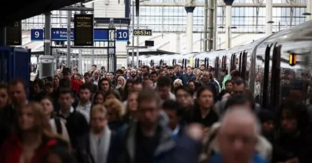 Trenes a Londres cancelados o retrasados ​​después de que la tormenta Darragh provocara escasez | Noticias del Reino Unido
